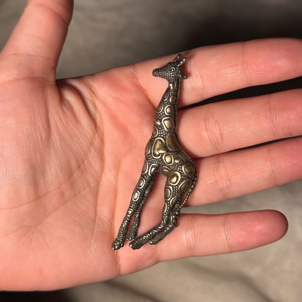 Bronze Giraffe Brooch